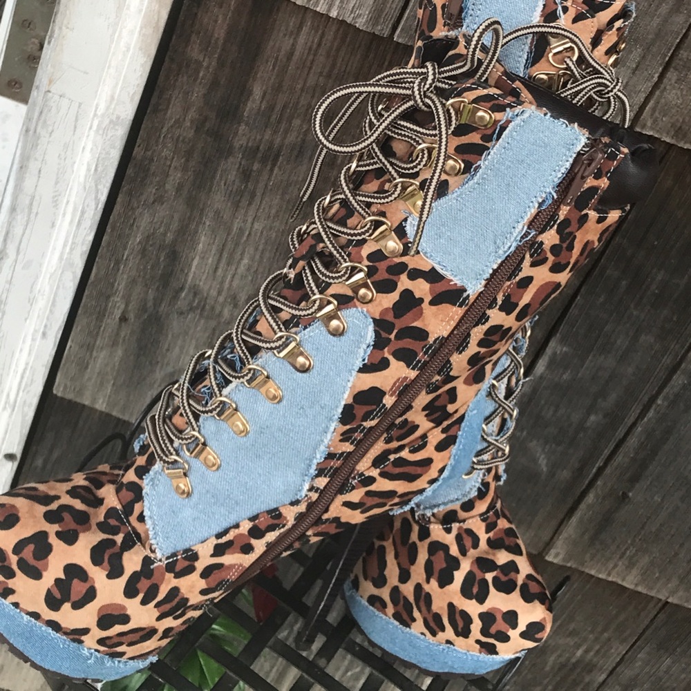 🔥STUNNING STILLETO PATCHWORK BOOTS 🔥! HOT